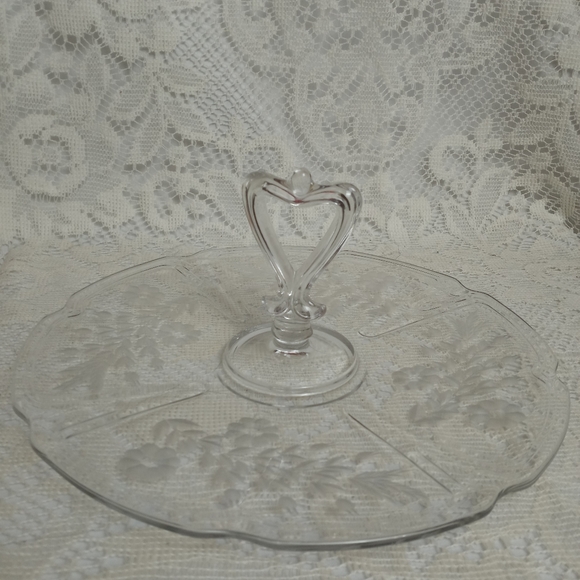 Vintage Crystal Glass Heart Handle Tidbit Serving Tray Platter Etched - Picture 6 of 6